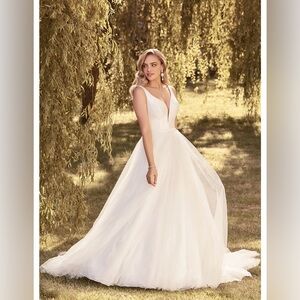 Sophia Tolli wedding dress low back and neckline elegant full sweep ballgown 18